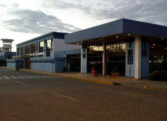 Aeropuerto Capitán Oriel Lea Plaza